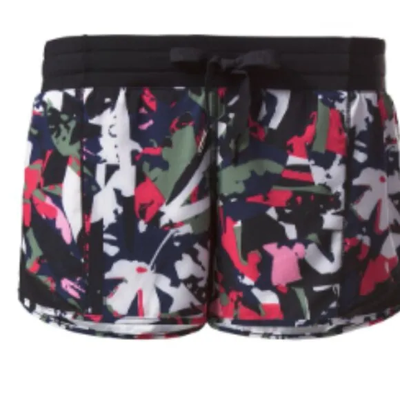 (6019) LULULEMON Hotty Hot Short (Long) Sz 6/8 **LOVED** (W=14&quot;)