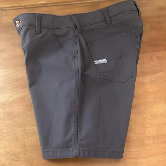 Ariat NWT Rebar Perfect Rise Stretch Shorts Size 30