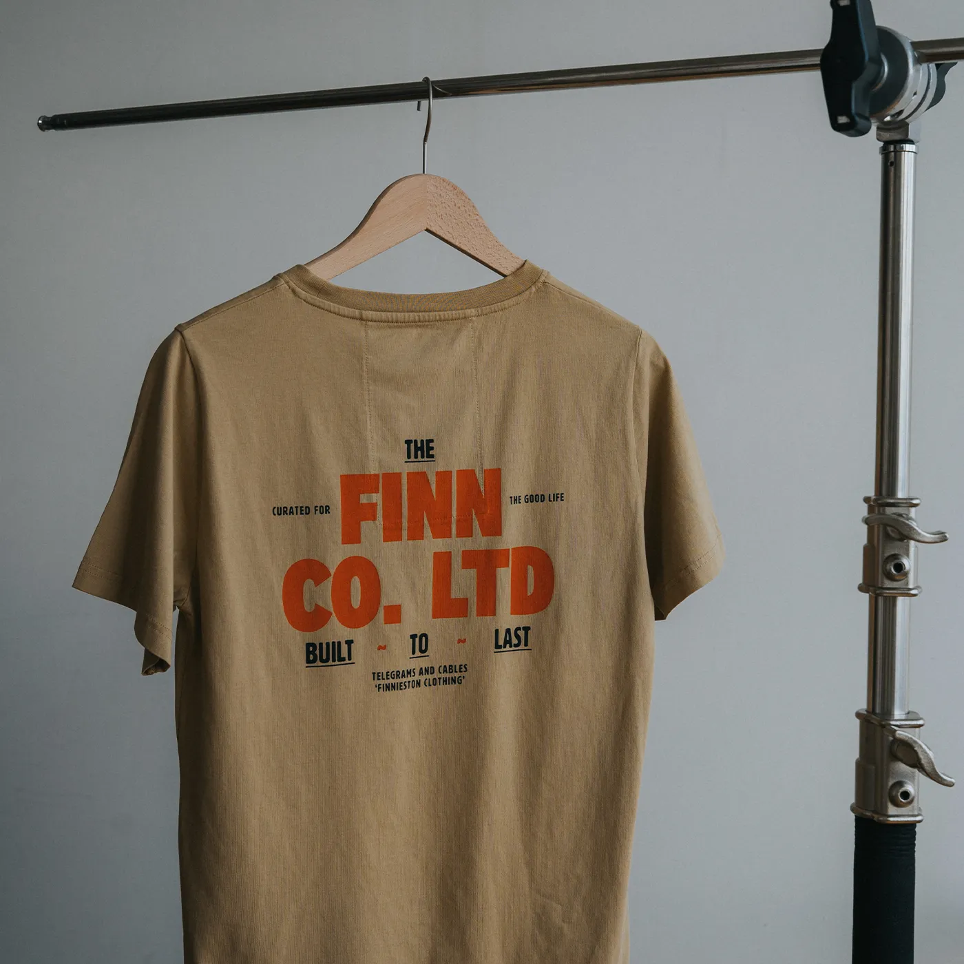 BACK LOGO TEE