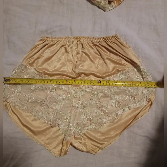 Beautiful Vintage 1990s Gold Embroidered Lace Satin Camisole Shorts Set M or L