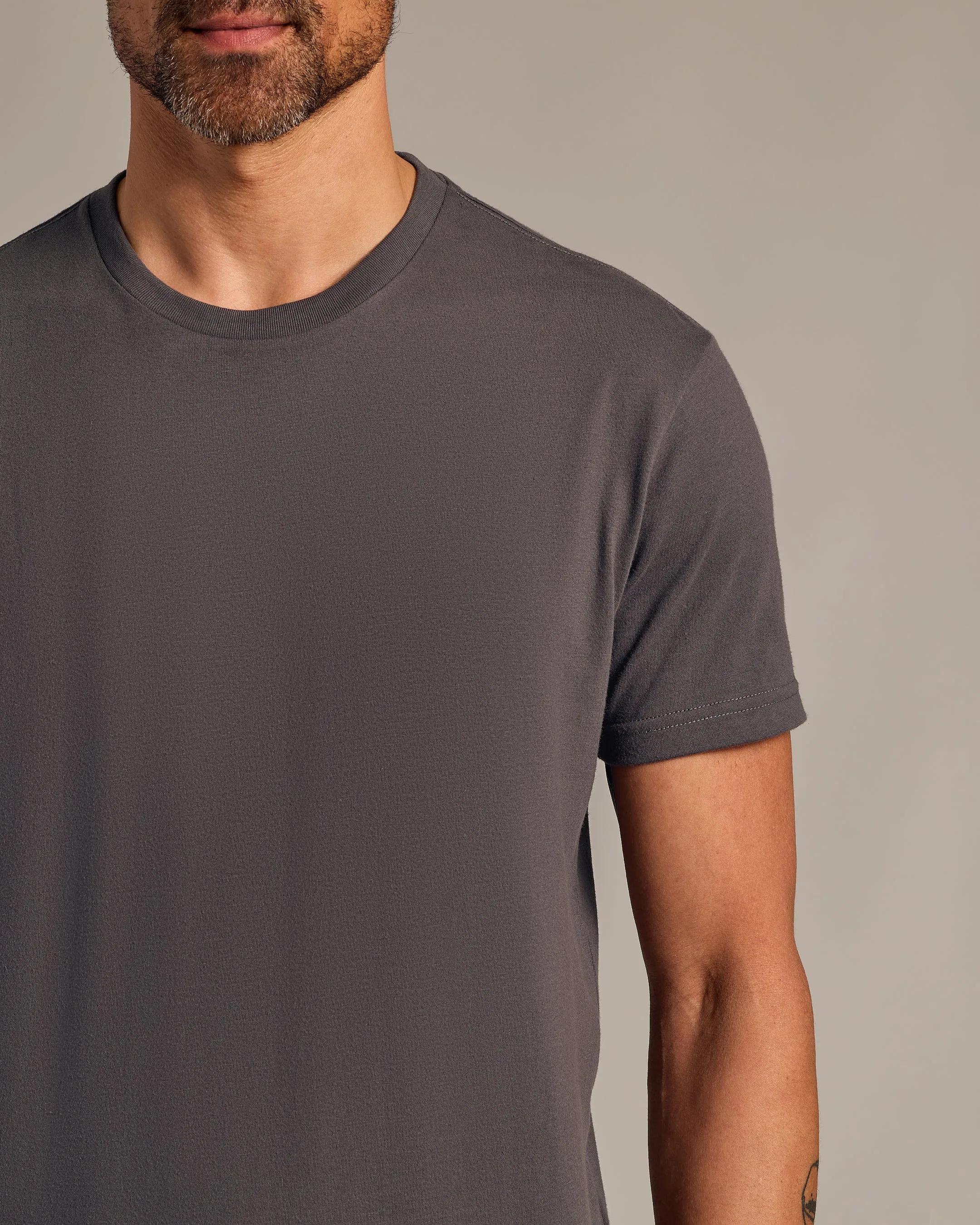 Carbon Short Sleeve Curved Hem Crew