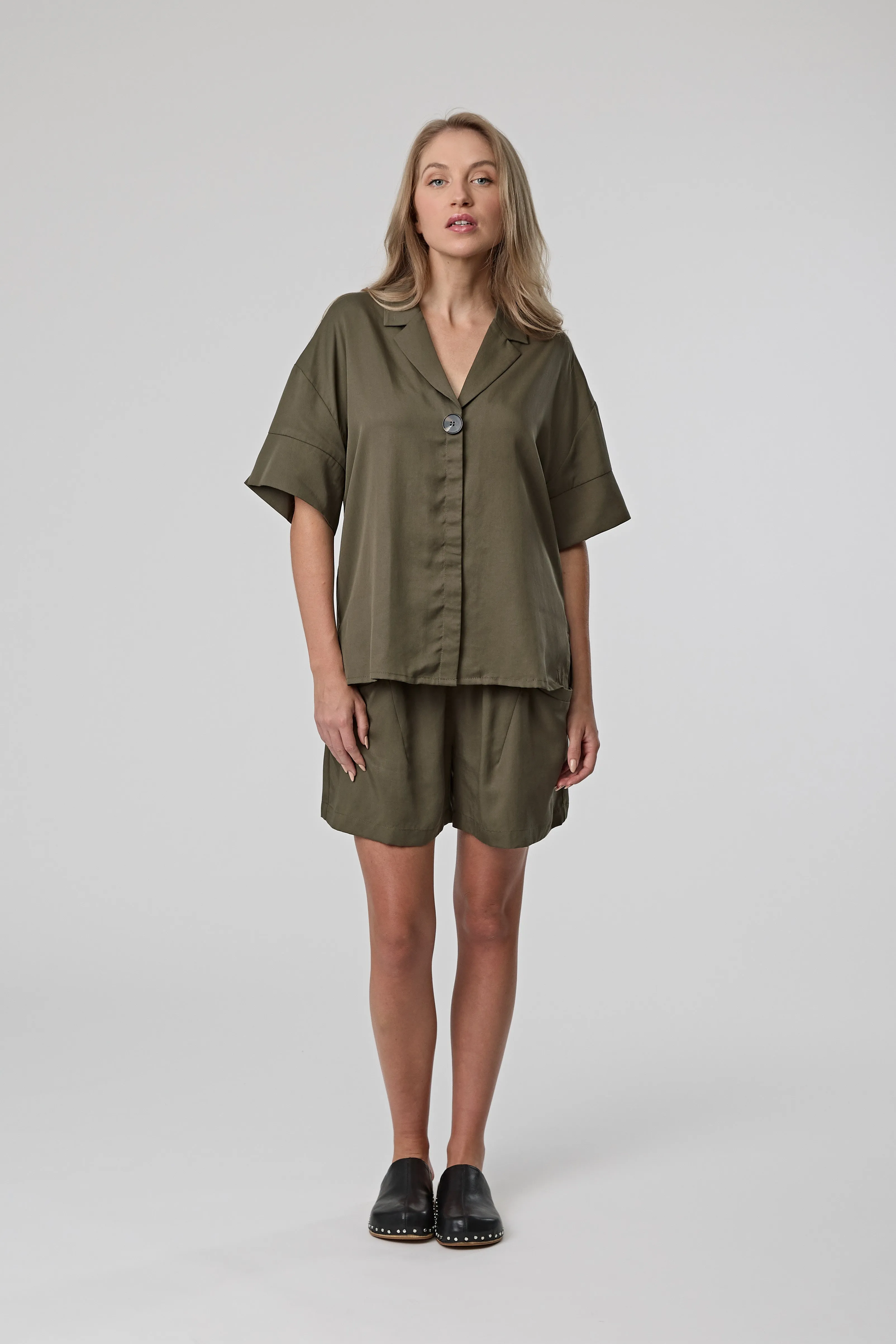 Coast Short - Olive