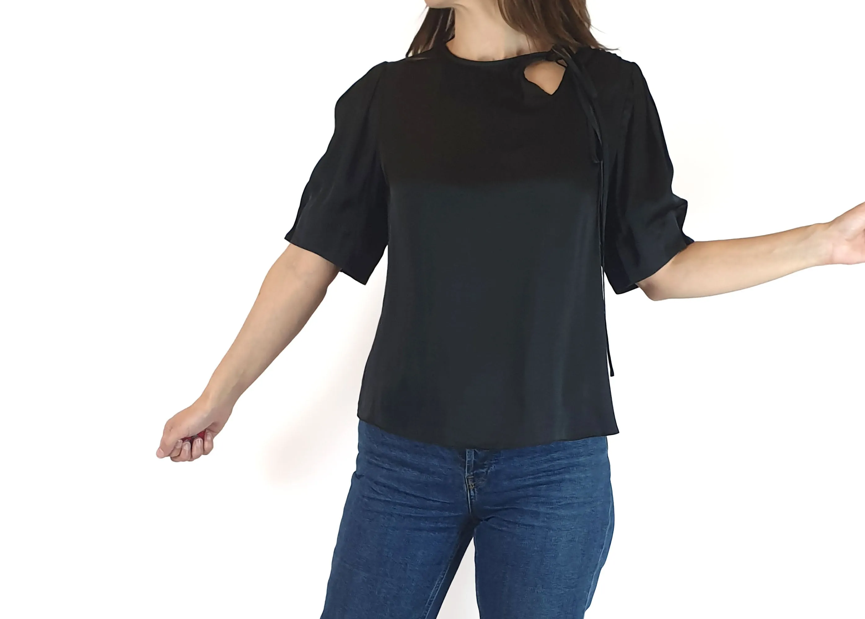 Cue black silky feel top size 8