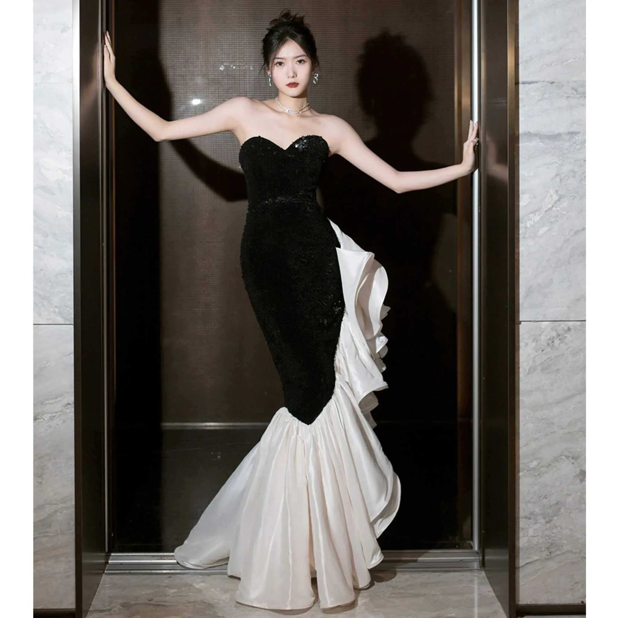 Elegant Black & White Sheath Formal Evening Leg Split Prom Dress