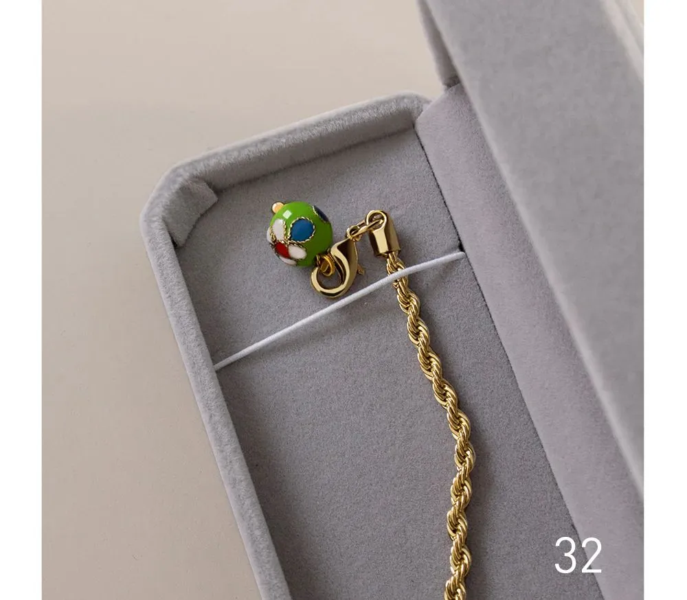 Elegant Brooch Chain
