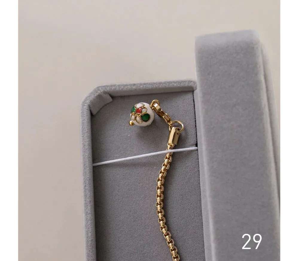 Elegant Brooch Chain