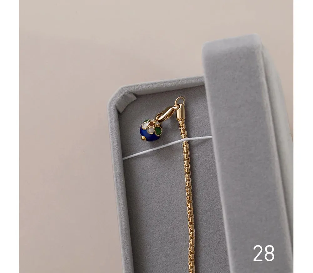 Elegant Brooch Chain