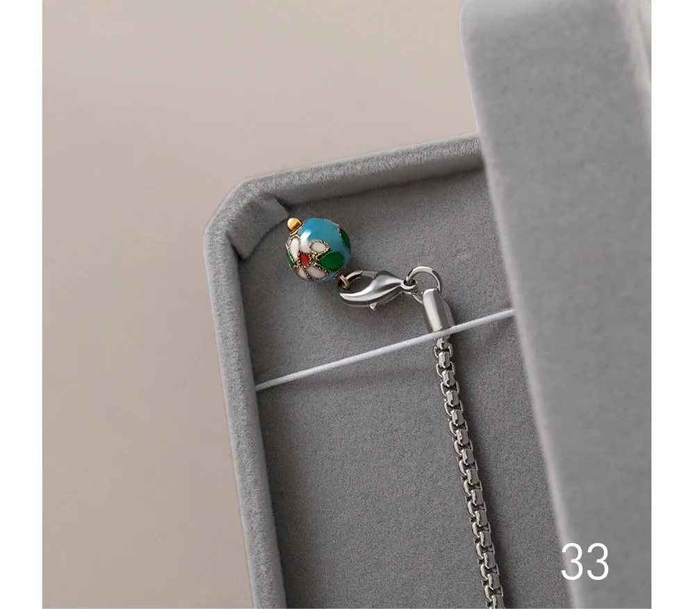 Elegant Brooch Chain