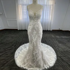 Elegant Lace Mermaid Wedding Dress with Spaghetti Straps