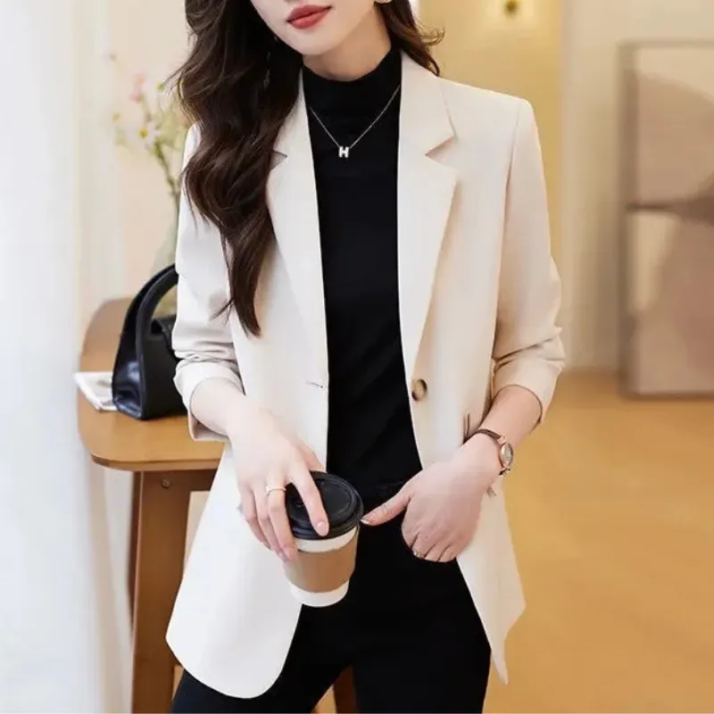 Elegant ladies' blazer with double-button fastening - Casual wear for everyday comfort - Comfortable and versatile