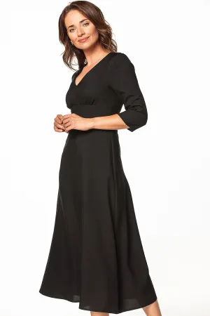 Elegant Pleated Maxi Dress