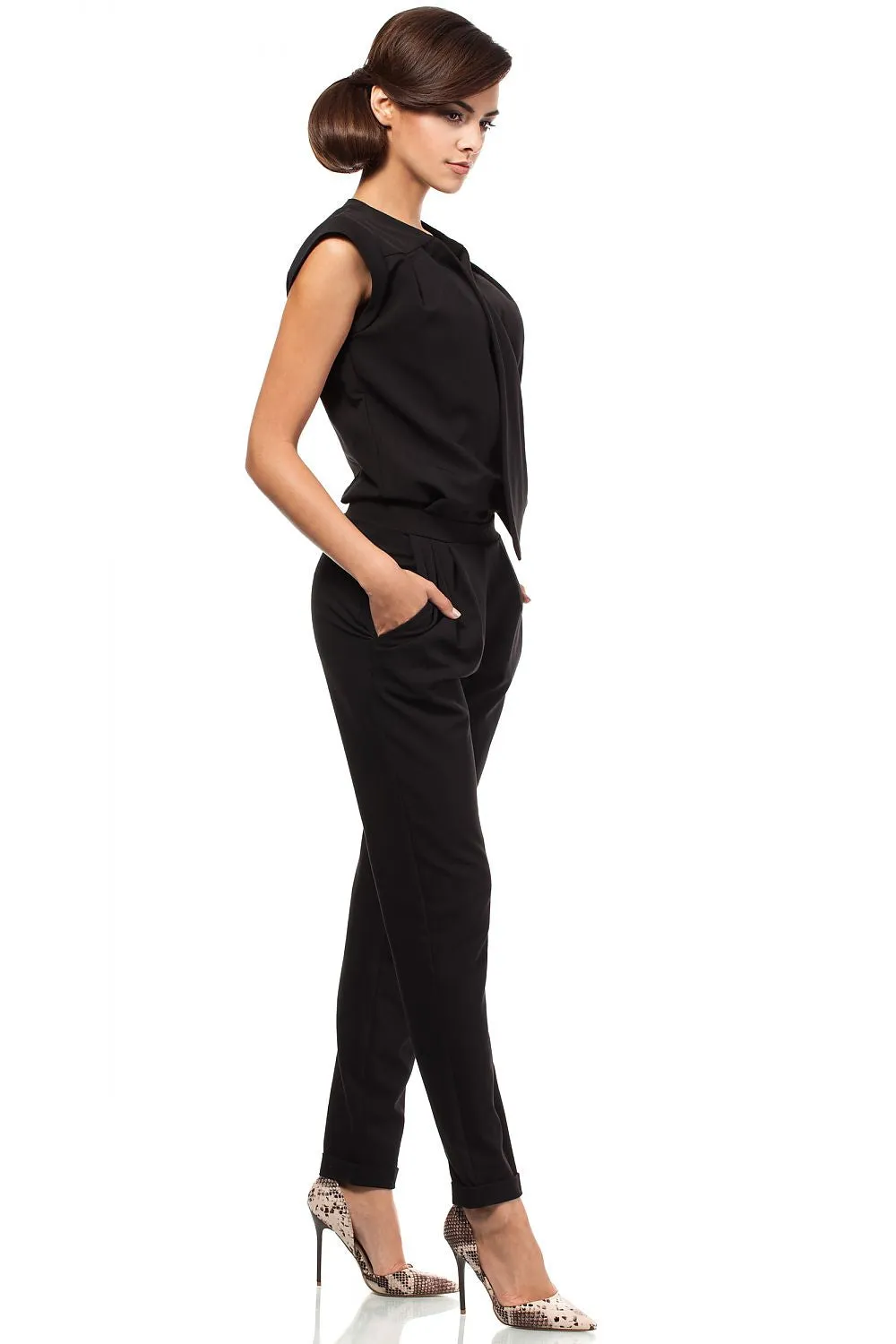 Elegant Sleeveless Tapered Pantsuit