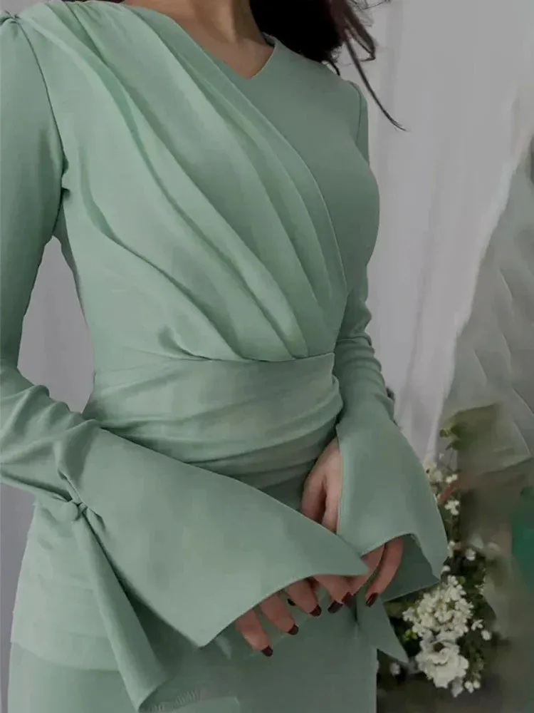 Elena – Slim Pleated Dress with Timeless Elegance for Women