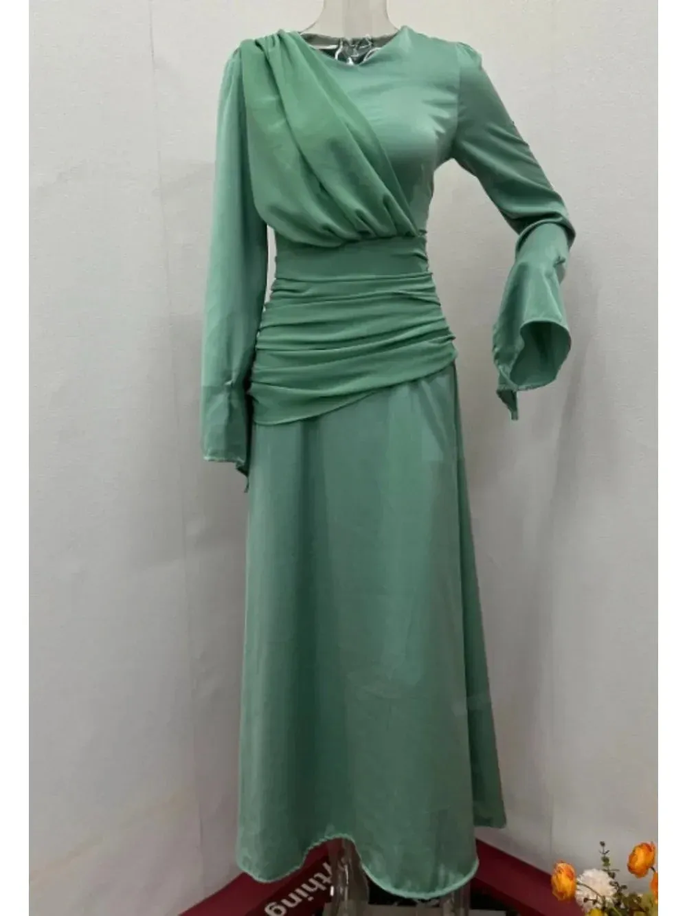 Elena – Slim Pleated Dress with Timeless Elegance for Women