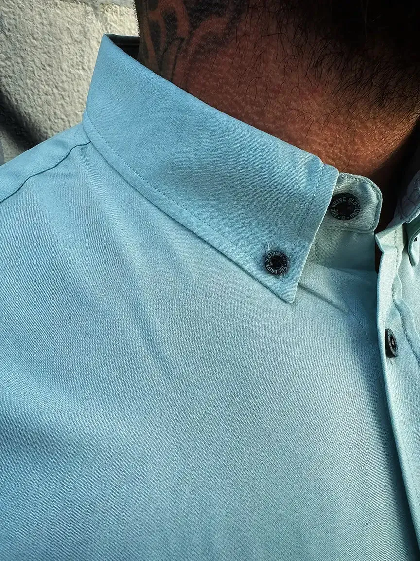 ESSENTIAL DRIVEN PARADISE BLUE BUTTON UP
