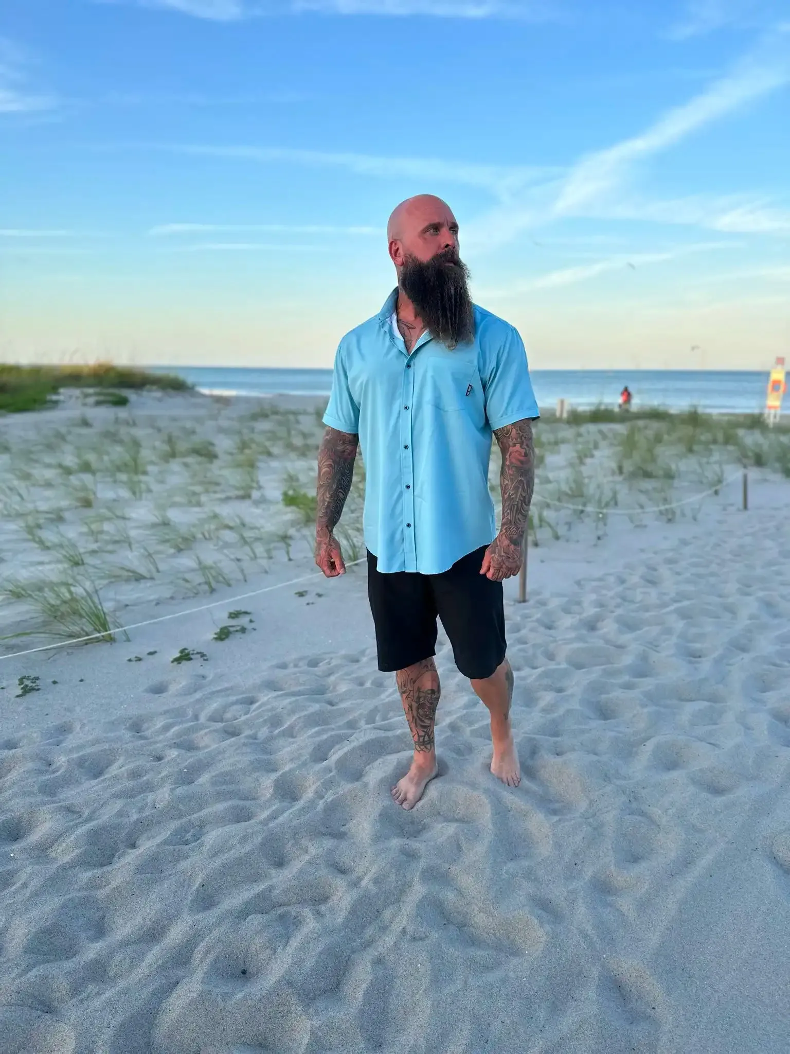 ESSENTIAL DRIVEN PARADISE BLUE BUTTON UP