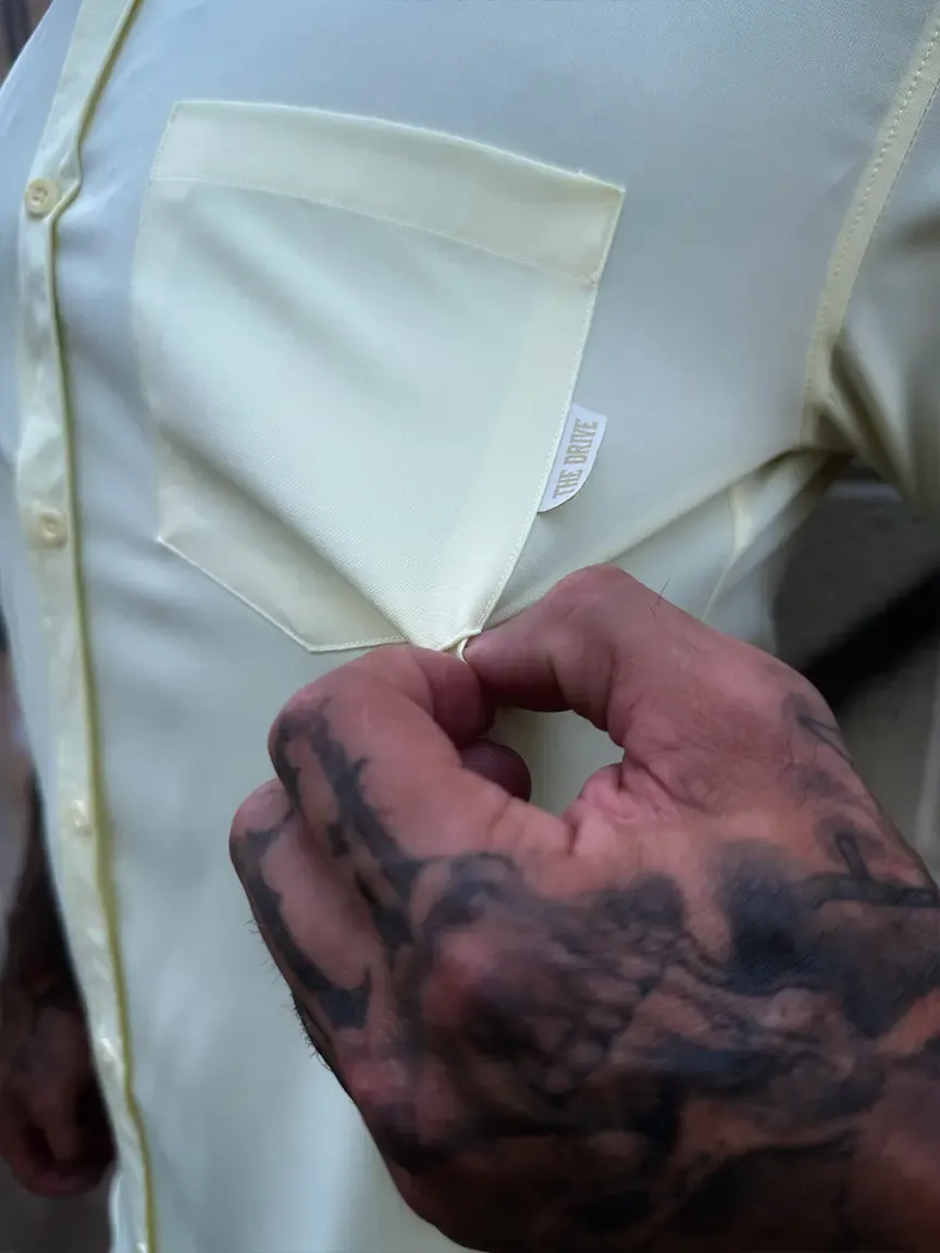 ESSENTIAL LEMON DROP BUTTON UP
