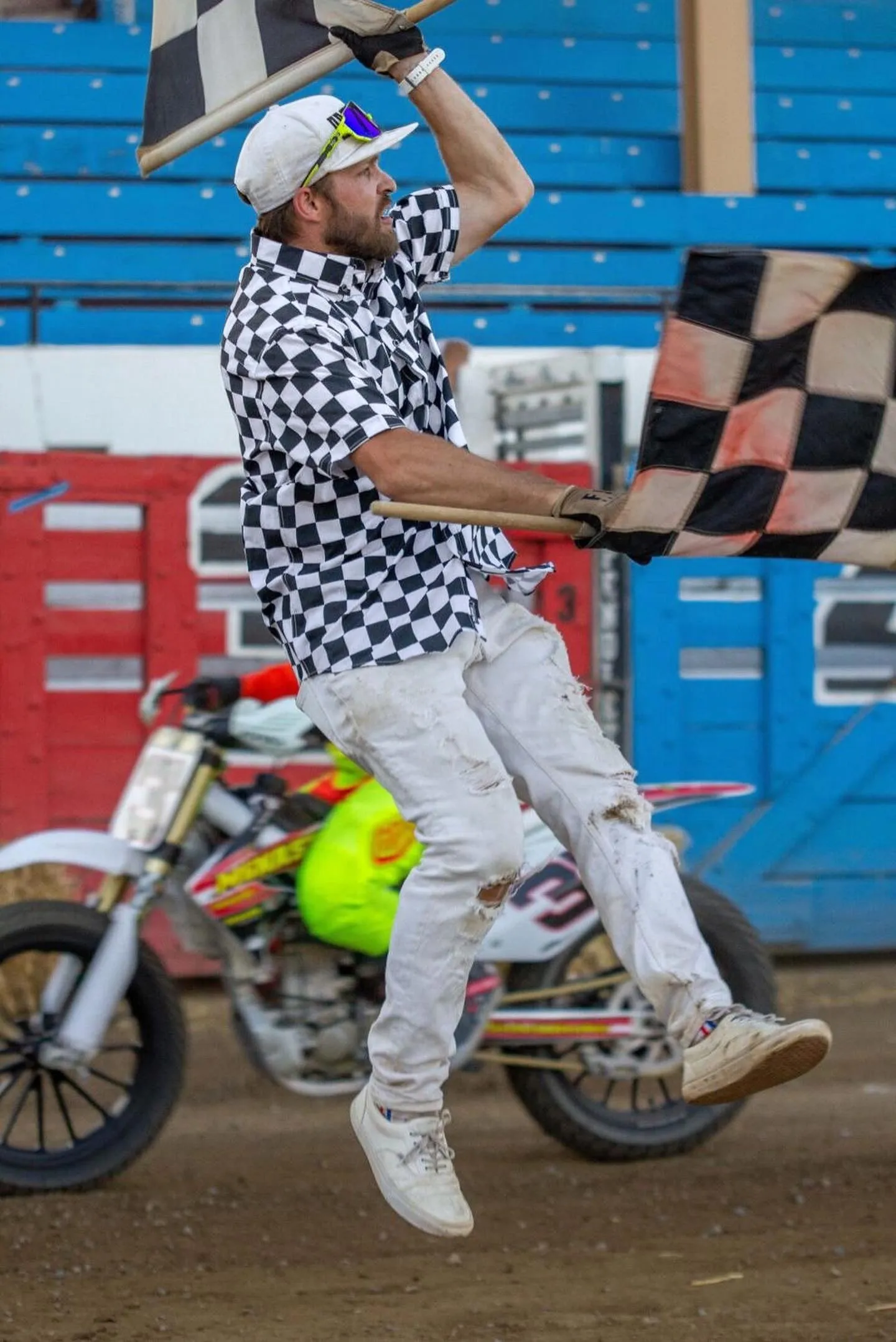 ESSENTIAL LIVE FAST BUTTON UP