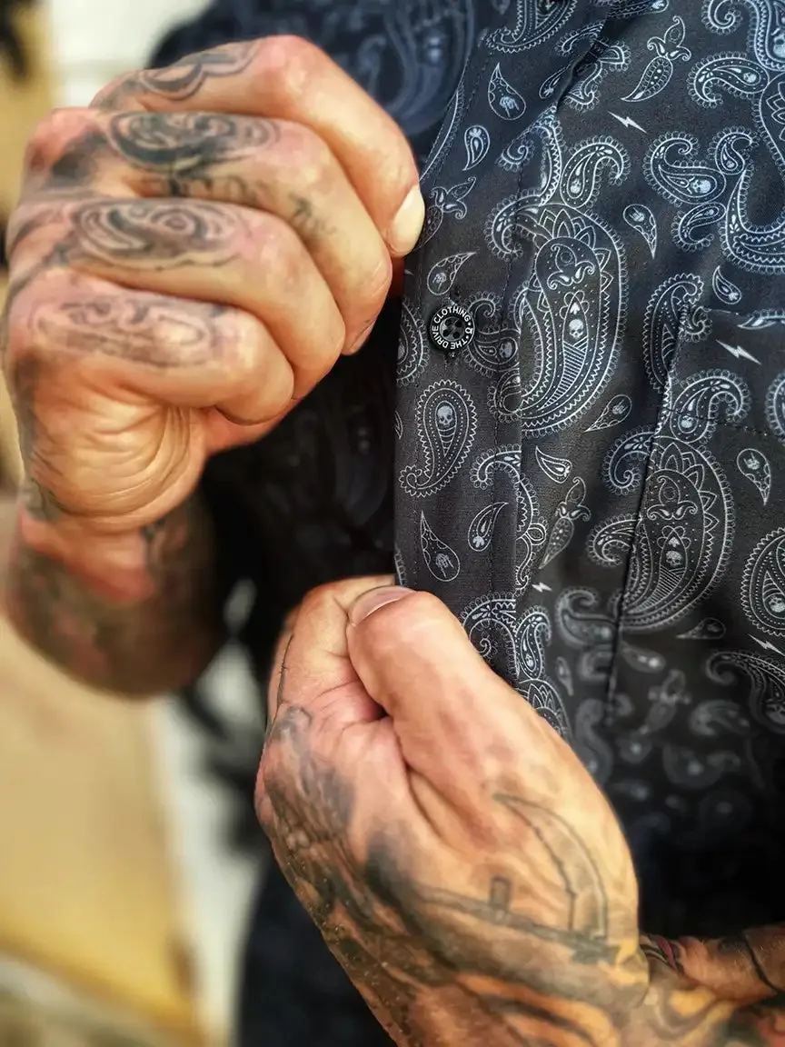 ESSENTIAL PAISLEY BUTTON UP