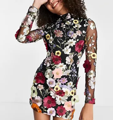 Flora - Elegant dress with floral decoration.