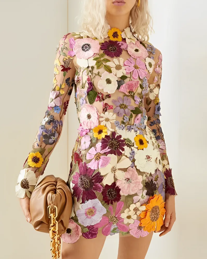 Flora - Elegant dress with floral decoration.