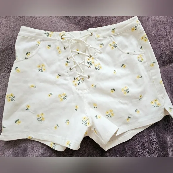 For Love &amp; Lemons White with yellow flowers Denim Embroidered Shorts L