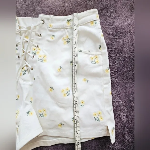 For Love &amp; Lemons White with yellow flowers Denim Embroidered Shorts L