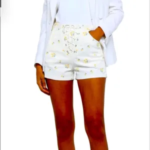 For Love &amp; Lemons White with yellow flowers Denim Embroidered Shorts L