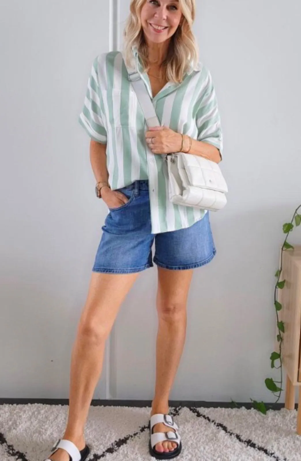 Fraser Stretch Denim Shorts - Light Wash