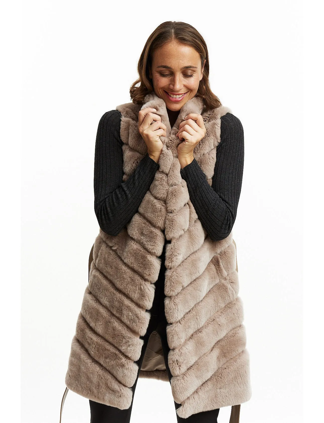Fur Gilet with belt - nude