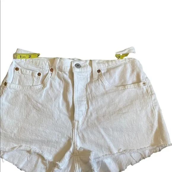 Levi’s 501 mid rise white jean shorts size 28
