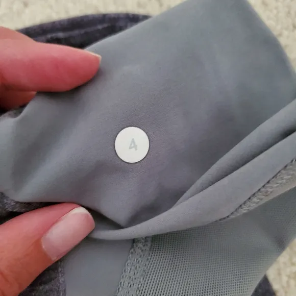 Lululemon &amp;go Endeavor Shorts in Heathered Gray sz4