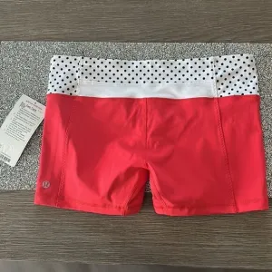 Lululemon Run Fast Track Short Vintage NWT SIZE 10‎ Love Red Mod Dot Black