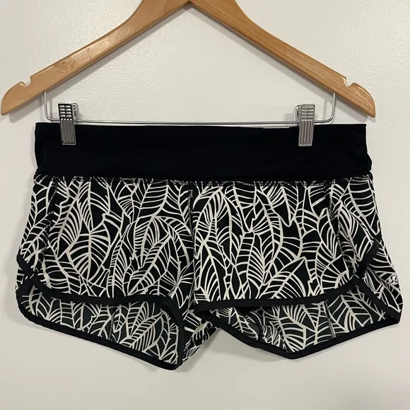 Lululemon Run Speed Short *2-way Stretch Pretty Palm Black Angel Wing/Black 6