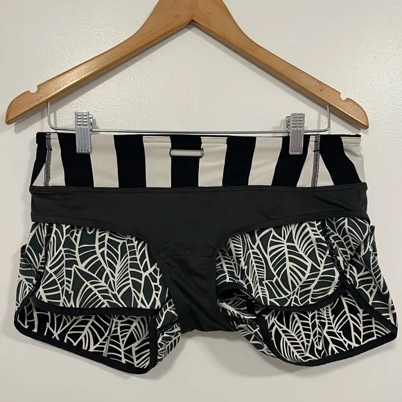Lululemon Run Speed Short *2-way Stretch Pretty Palm Black Angel Wing/Black 6