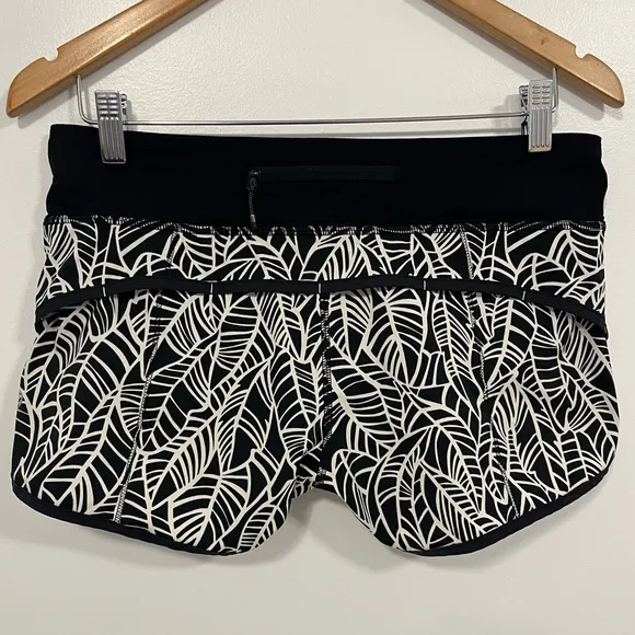 Lululemon Run Speed Short *2-way Stretch Pretty Palm Black Angel Wing/Black 6