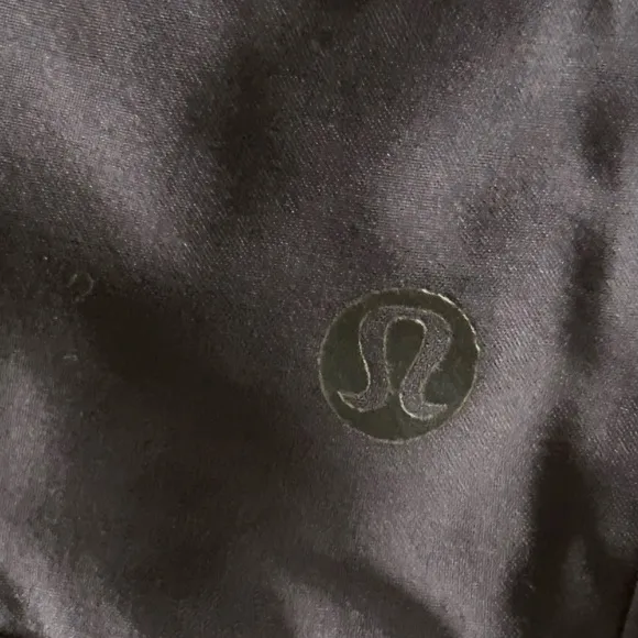 Lululemon Tracker Short IV 4-Way Stretch 4&quot; Purple Size 4 W7FD7S