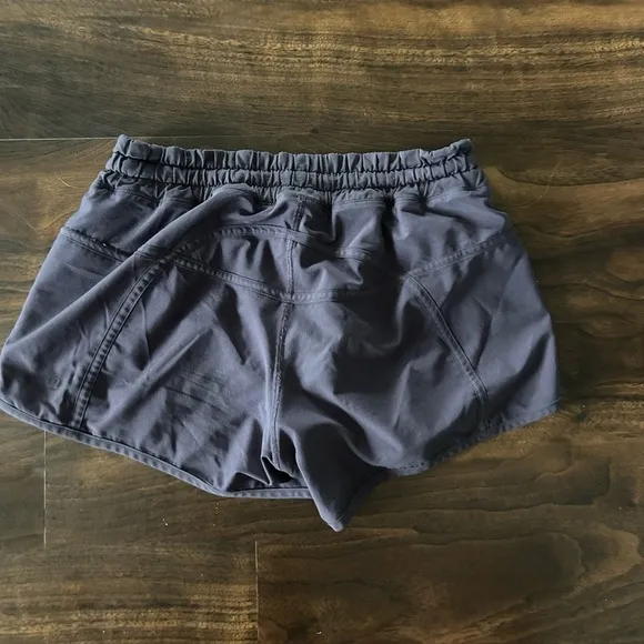 Lululemon Tracker Short IV 4-Way Stretch 4&quot; Purple Size 4 W7FD7S