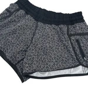 Lululemon Women's Black White Flower Lined Tracker Shorts 3&quot; Size 4 Stretch Gym