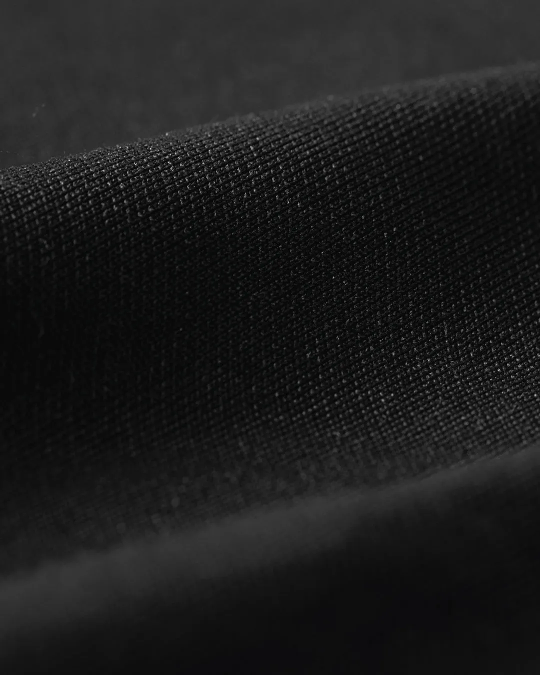 Men Sleek Fit Air Polo Tee