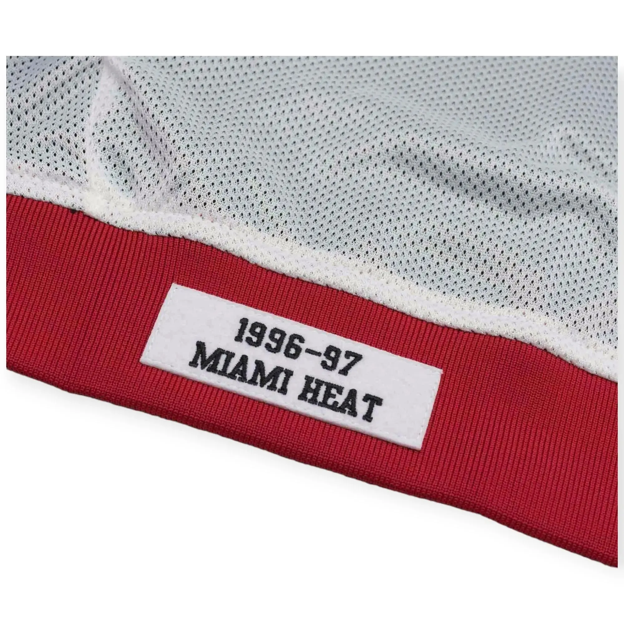 Mitchell &amp; Ness Men Hardwood Classic Heat Jacket(Black Red Team)