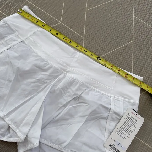 NEW Lululemon Run Times Shorts Size 12 White Mid-Rise 4&quot; Inseam