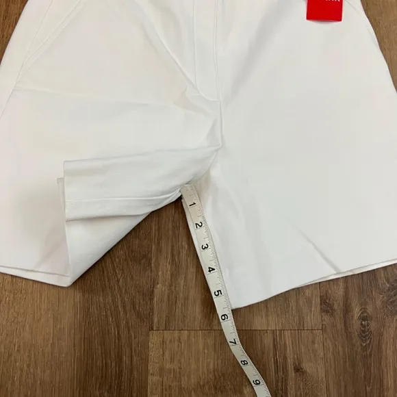 NEW Spanx On the Go Ultimate Opacity Classic White Shorts