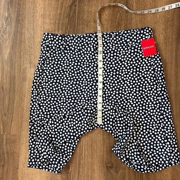 NEW Spanx Sunshine Shorts Navy Painted Dot- golf