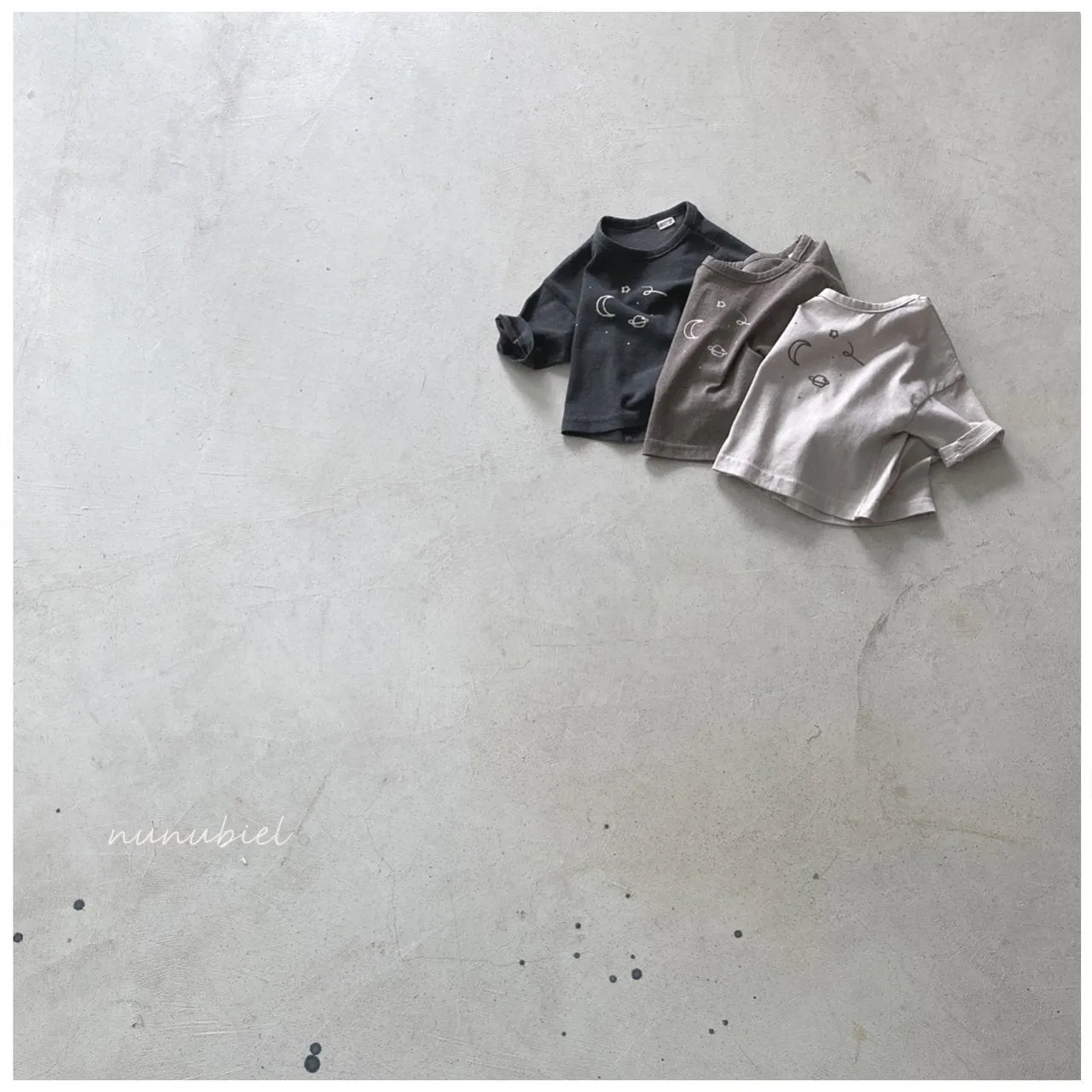 NUNUBIEL UNIVERSE T-SHIRT