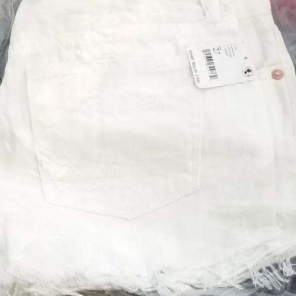 NWT Free People Loving Good Vibrations,White Denim Cutoff Shorts. Size 31. NWT