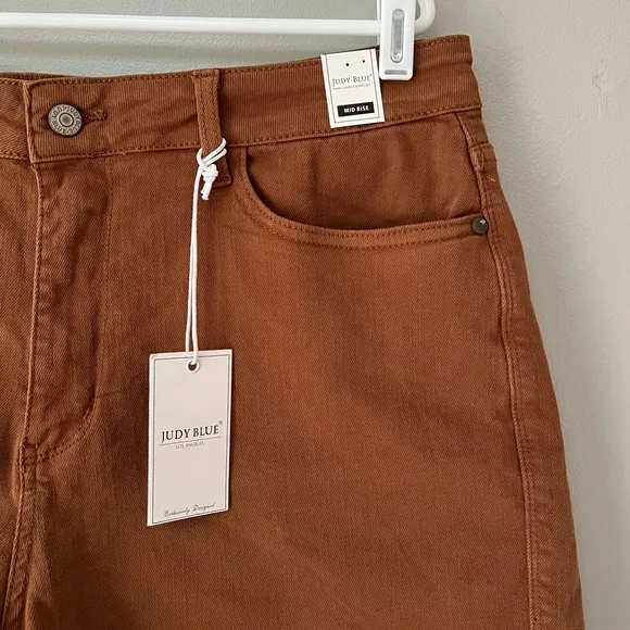 NWT Judy Blue Mid-Rise Cut Off Frayed Brown Shorts