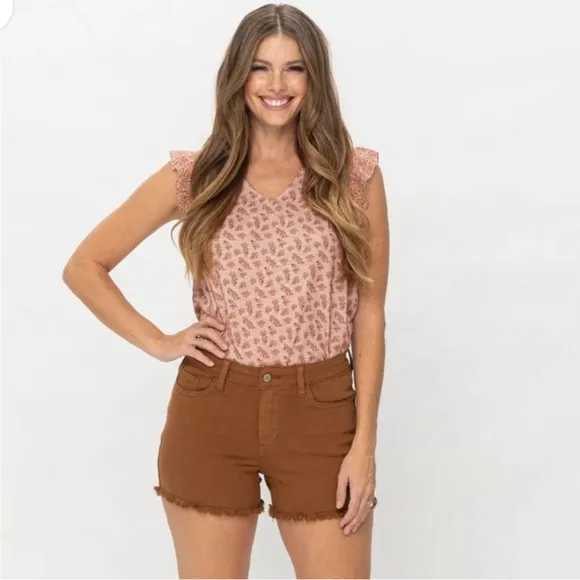 NWT Judy Blue Mid-Rise Cut Off Frayed Brown Shorts