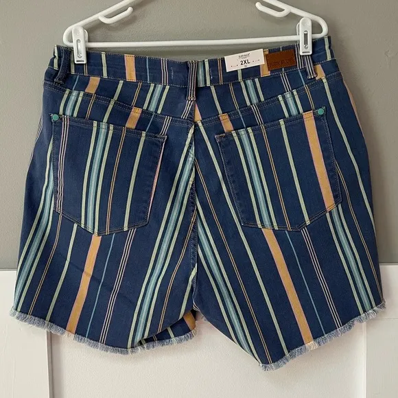 NWT Judy Blue Striped High-Rise Frayed Shorts