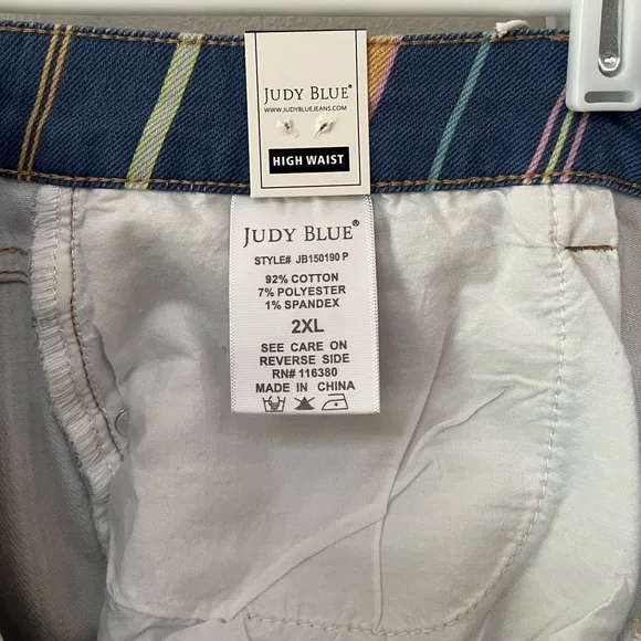 NWT Judy Blue Striped High-Rise Frayed Shorts